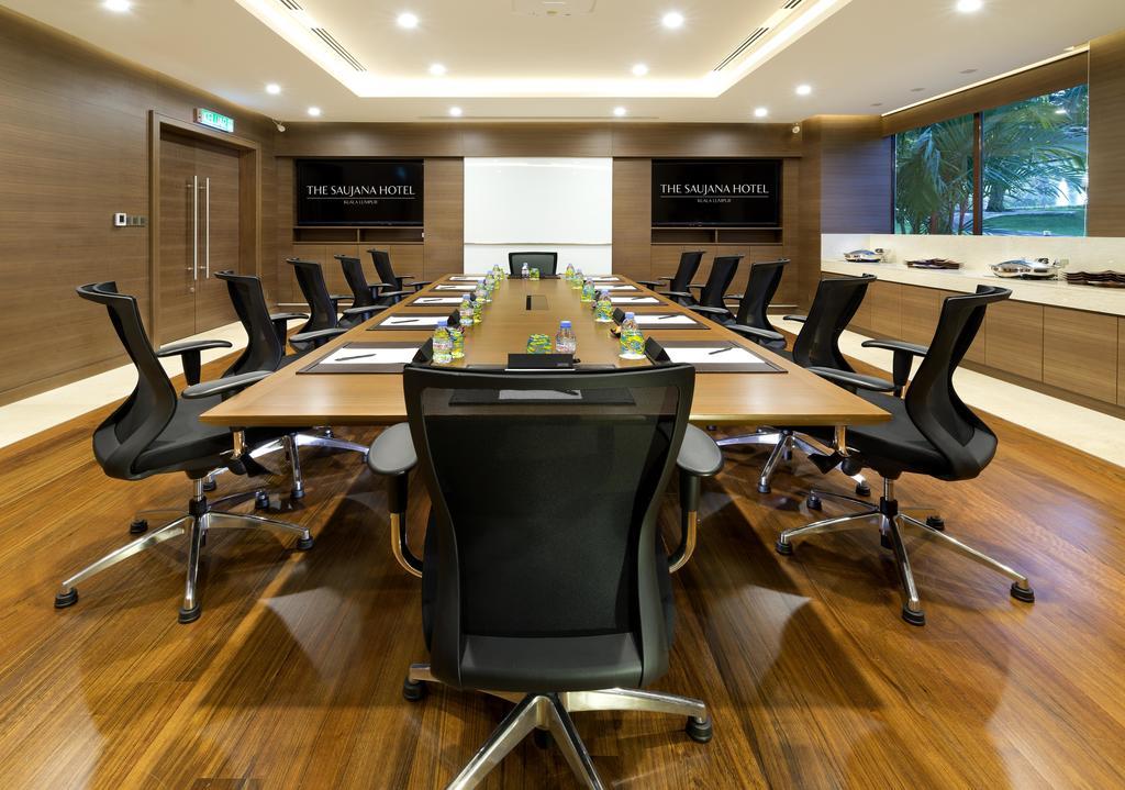 Отель The Saujana Kuala Lumpur Шах-Алам Экстерьер фото Meeting room at the Langham Place Hotel, Hong Kong