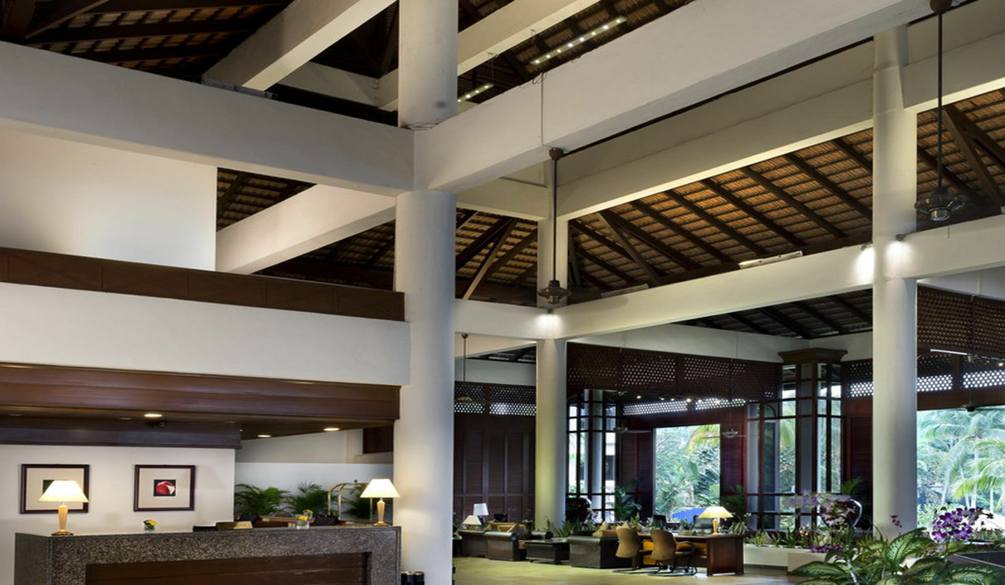 Отель The Saujana Kuala Lumpur Шах-Алам Экстерьер фото The lobby of the Four Seasons Hotel