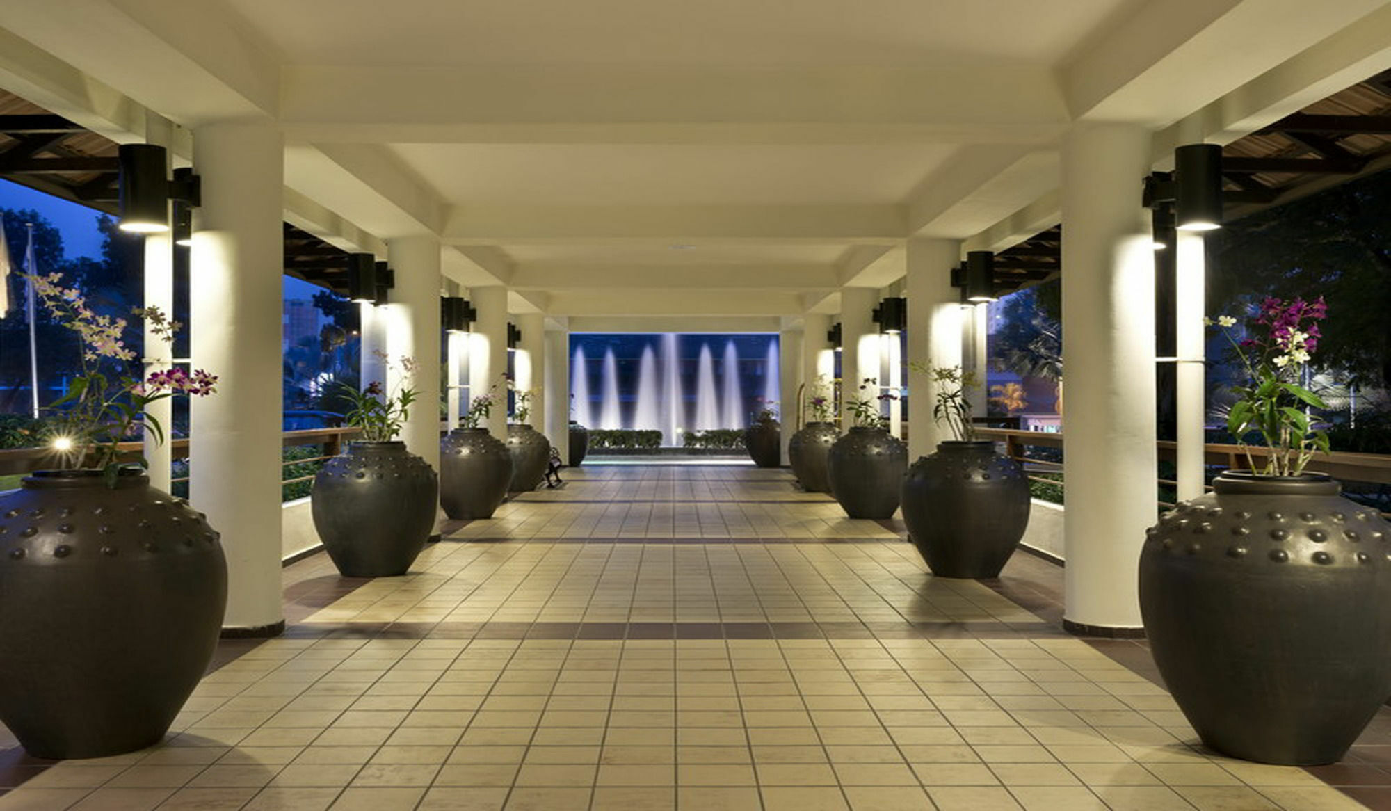 Отель The Saujana Kuala Lumpur Шах-Алам Экстерьер фото The lobby of the hotel