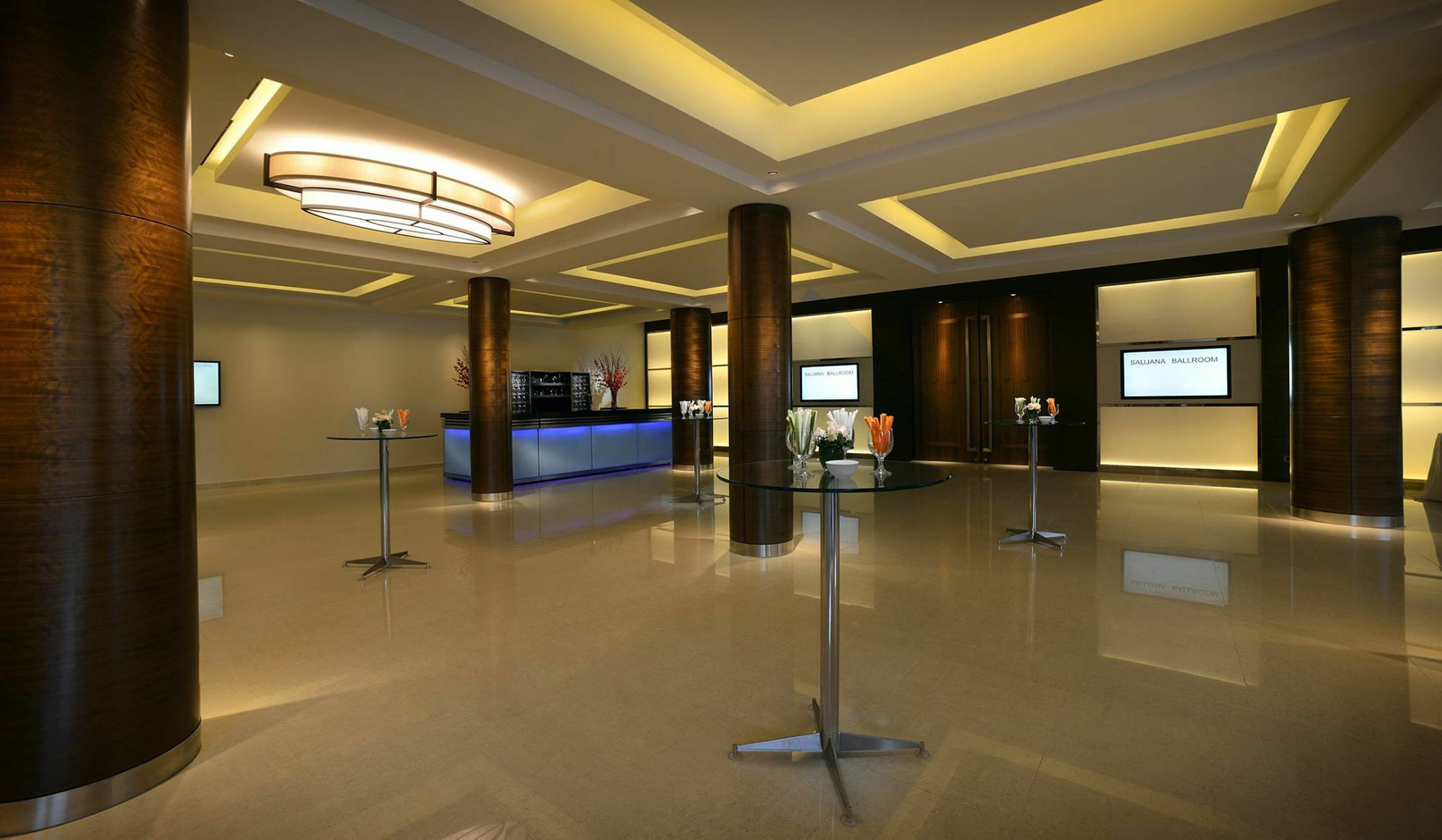 Отель The Saujana Kuala Lumpur Шах-Алам Экстерьер фото The lobby of the Grand Ballroom